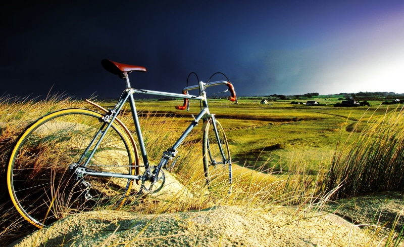 no people, beauty in nature, day, grey, scenics - nature, non-urban scene, singlespeed, tranquil scene, rural scene, 1080P, field, land, sky, green color
