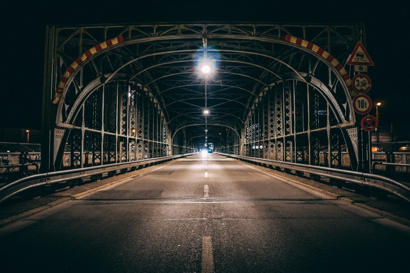 bridge - man made structure, night, city, street, long, arch, lighting equipment, 2K, outdoors, connection, empty, sign, vanishing point, diminishing perspective