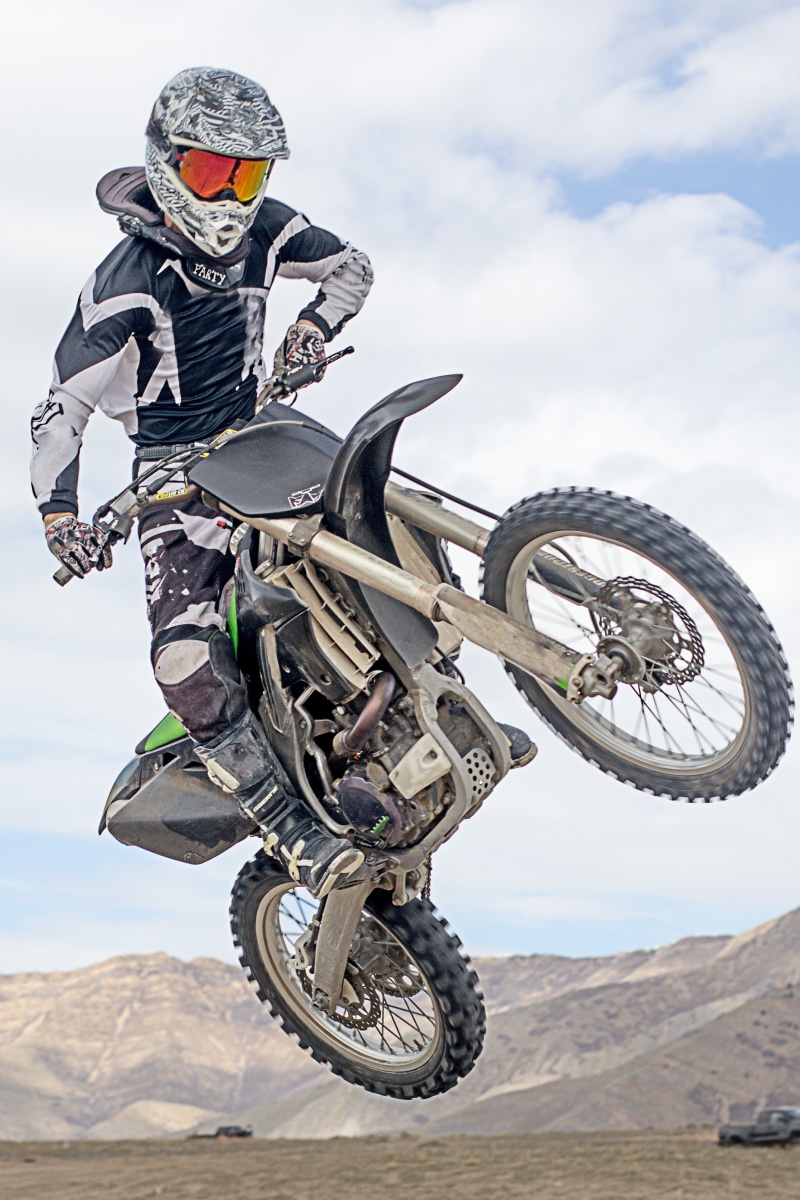skill, motox, real people, rider, style, sports helmet, riding, transportation, motocross, sport, men, day, nature, one person, sky, crash helmet, dirt bike