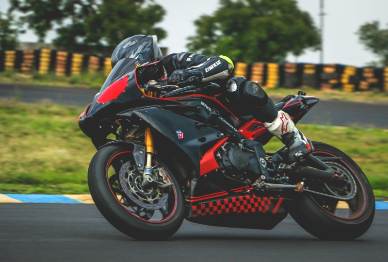 helmet, motion, 4K, riding, sports, machine, biker, bike rider, motorcycle, close-up, engine, alpinestar, speedway, race, motorsport, motorbike, focus
