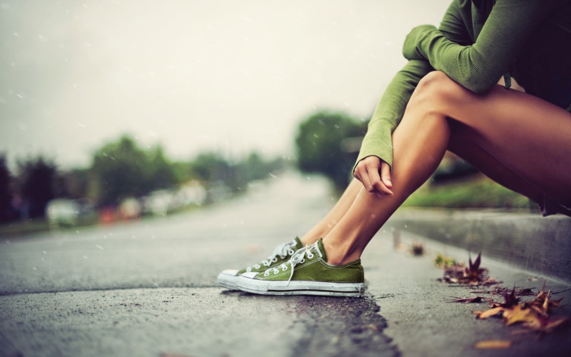 alone, green, women outdoors, sitting, green clothing, solice, women, pavements, wet street, asphalt, Converse, 720P, legs, rain