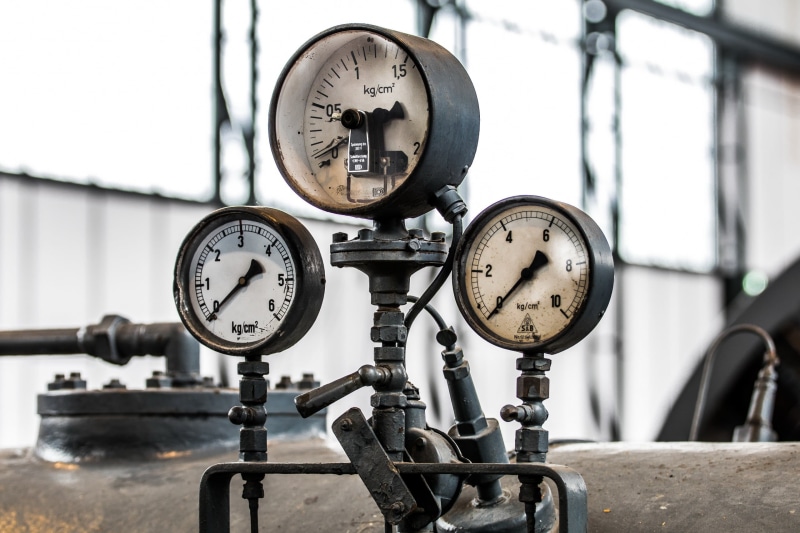 industry, factory, pressure gauge, fuel and power generation, meter - instrument of measurement, number, no people, indoors, close-up, focus on foreground