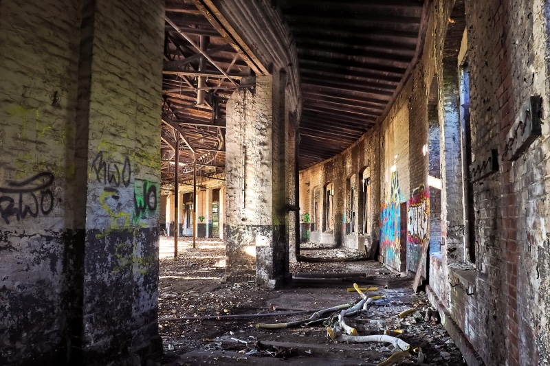 deterioration, run down, ailing, train hall, decay, forget, finiteness, ceiling, decline, break up, stainless, dilapidated, factory building, ruin, architecture
