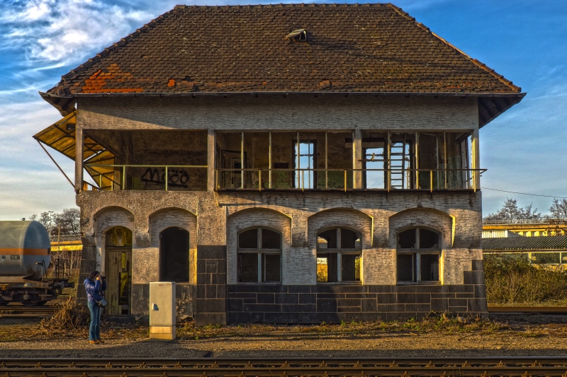 old, real people, signal box, building exterior, photograph, atmosphere, break up, religion, pforphoto, ailing, building, lost places, decay, arch, photographer