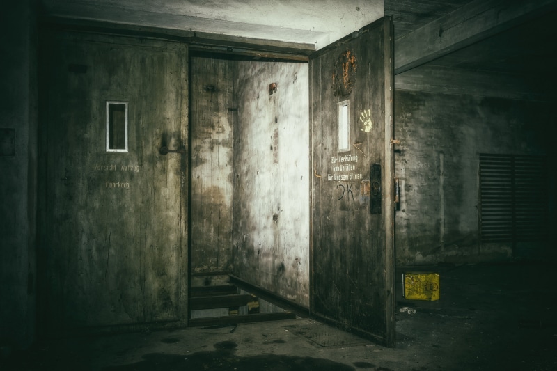 architecture, destroyed, crash, pforphoto, horror, weathered, 5K, obsolete, gloomy, fear, darkness, run-down, empty, building, weird, absence, open, abandoned