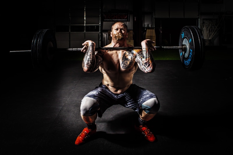 weight, carrying, healthy lifestyle, fitness, vitality, sports clothing, strength, determination, sports training, lifestyles, strong, wellbeing, shorts