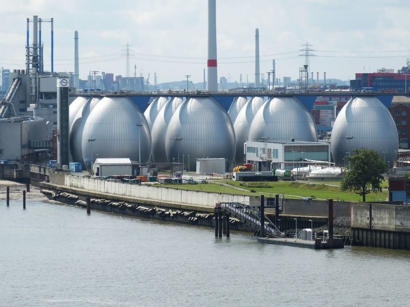 fossil fuel, hamburg, sky, factory, 4K, nature, technology, storage Tank, day, altona, body, port, industry, building exterior, environment, sewage plant
