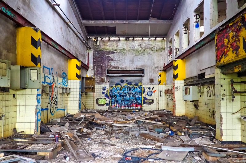tile, transience, lost places, old, architecture, factory building, run-down, stainless, day, lapsed, obsolete, forget, neglected, void hall, dirty, unused