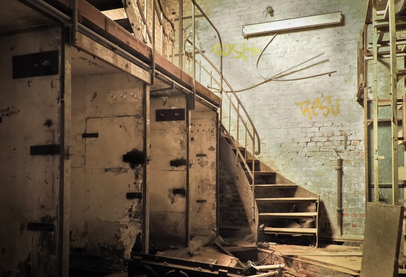 damaged, lapsed, atmosphere, decline, industrial plant, day, room, gloomy, old building, outdoors, break up, mood, bad condition, deterioration, dark, abandoned
