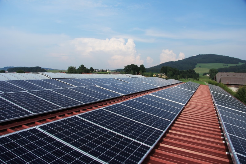 sky, 5K, fuel and Power Generation, nature, innovation, sun, recycling, solar panels, cloud - sky, economy, roof, black, energy, technology, environment