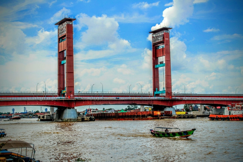 river, no people, connection, outdoors, building exterior, palembang, sky, 4K, industry, waterfront, ampera, built structure, transportation, nature, water