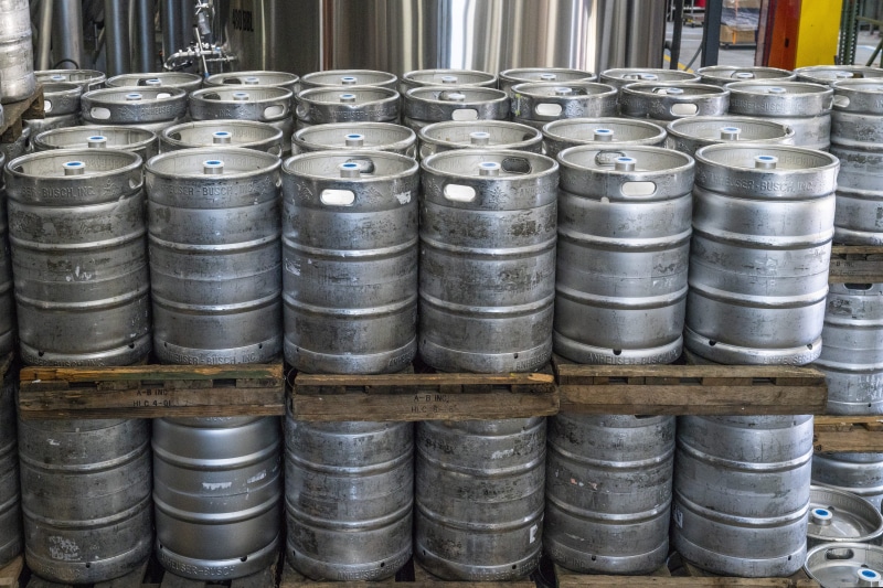 stack, storage, in a row, keg, refreshment, silver colored, production, Tank, container, metal, industry, row, rack, business, indoors, large group of objects