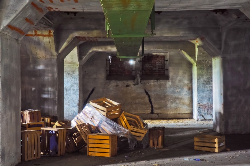 old building, ailing, day, dark, 4K, damaged, stock, domestic room, port, lapsed, dilapidated, mood, broken, dirty, catacombs, dirt, keller, ruin, indoors