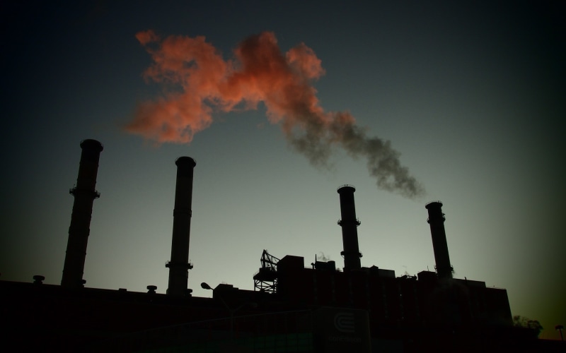 air pollution, smoke stack, chimneys, fuel and power generation, no people, industrial, building exterior, smoke, smoke - physical structure, outdoors