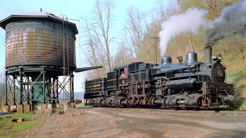 steam locomotive, smoke - physical structure, 1080P, architecture, no people, mode of transportation, steam train, nature, vehicle, environmental issues
