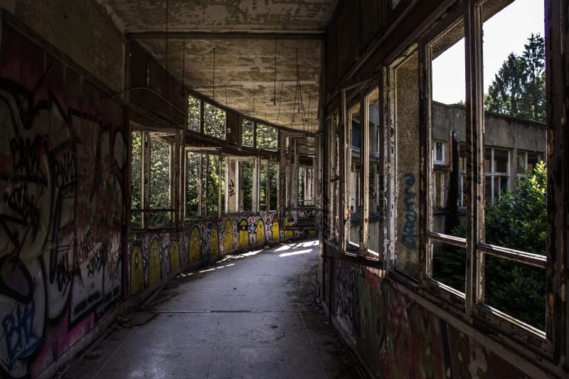 nature, direction, messy, building exterior, apocalypse, disaster, photography, weathered, diminishing perspective, no people, built structure, damaged