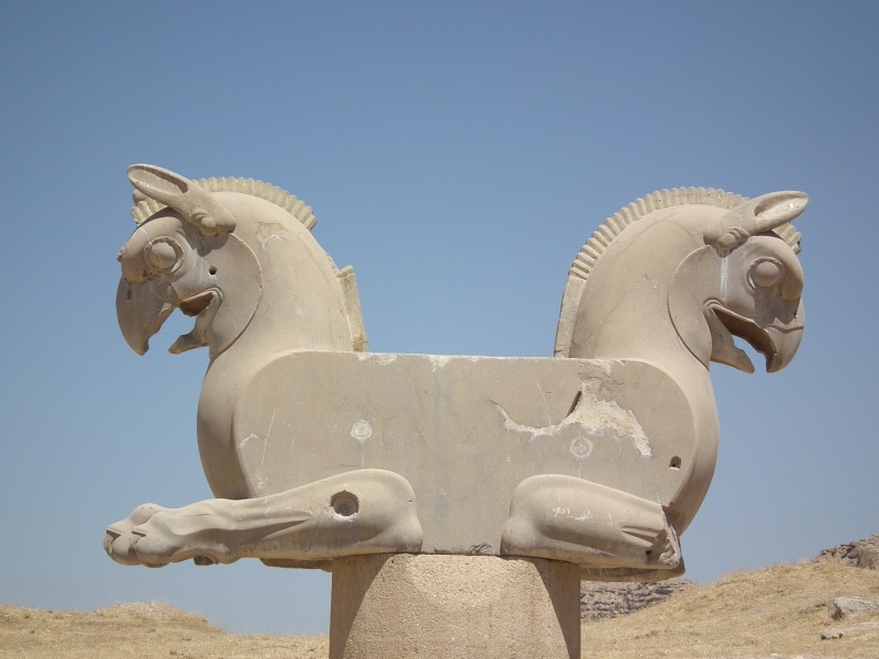 day, sky, animal themes, sculpture, clear sky, nature, 2K, takht-e-jamshid, Iran, belief, architecture And Buildings, craft, shiraz, statue, achaemenid empire