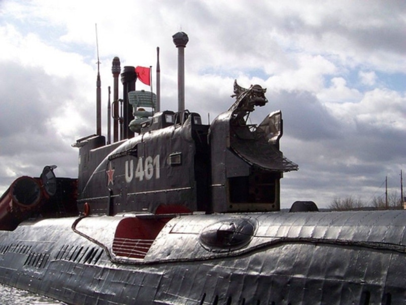 water, architecture, government, sky, history, navy, aggression, armored tank, vehicle, weapon, U 461, submarine, flag, Russian Navy, tank, day, transportation