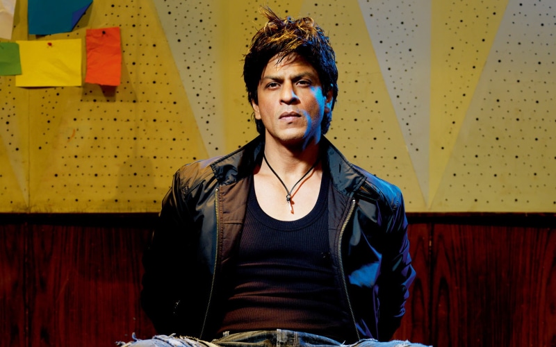hairstyle, leisure activity, front view, young men, looking, Rukh, waist up, yellow, clothing, one person, casual clothing, indoors, looking at camera