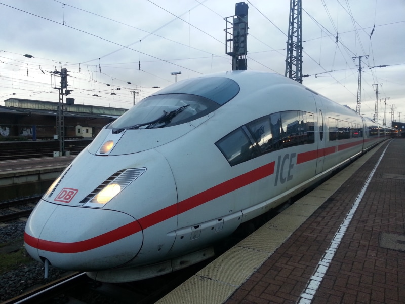 high speed train, transportation, photo, deutsche bahn, travel, railroad station platform, station, train - vehicle, technology, cable, railway station