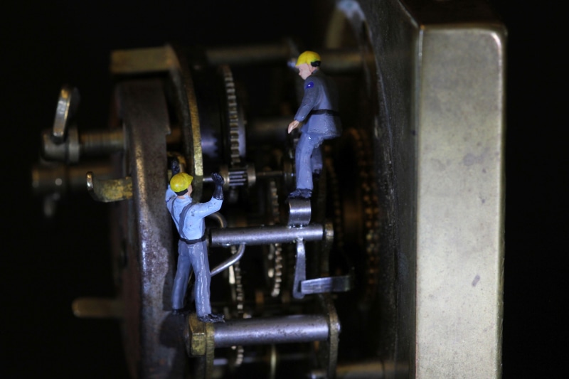 movement, modelleisenbahn figure, miniature, figurine, work clothes, metal, security, efficiency, creative, selective focus, pipe - tube, preparation, old