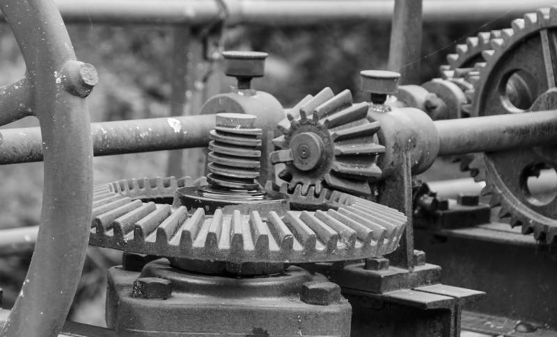 wheel, 4K, machine, machine part, transportation, mechanism, man made, iron - metal, military, mechanical, connection, industry, machine valve, black