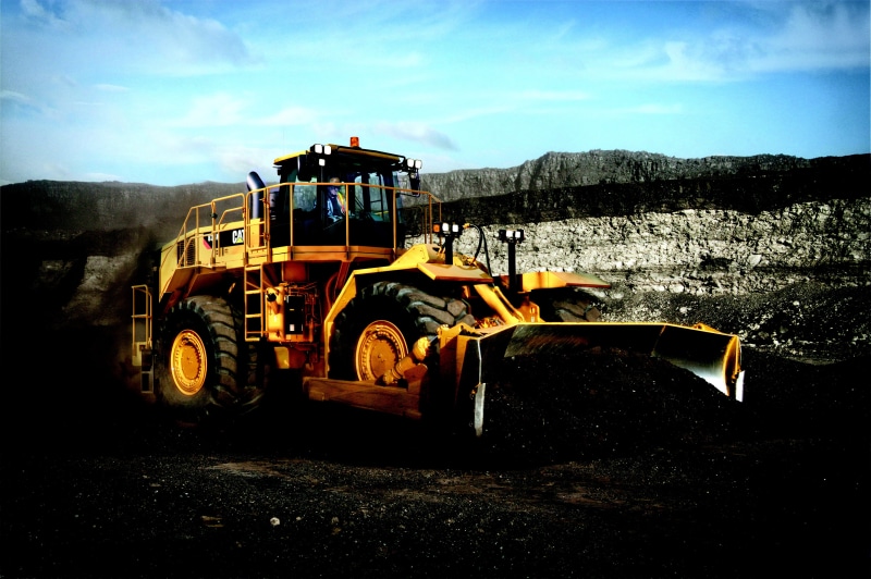 sky, loading, mode of transportation, field, hard, construction equipment, machinery, 863k, blade, road, earth mover, day, construction site, construction