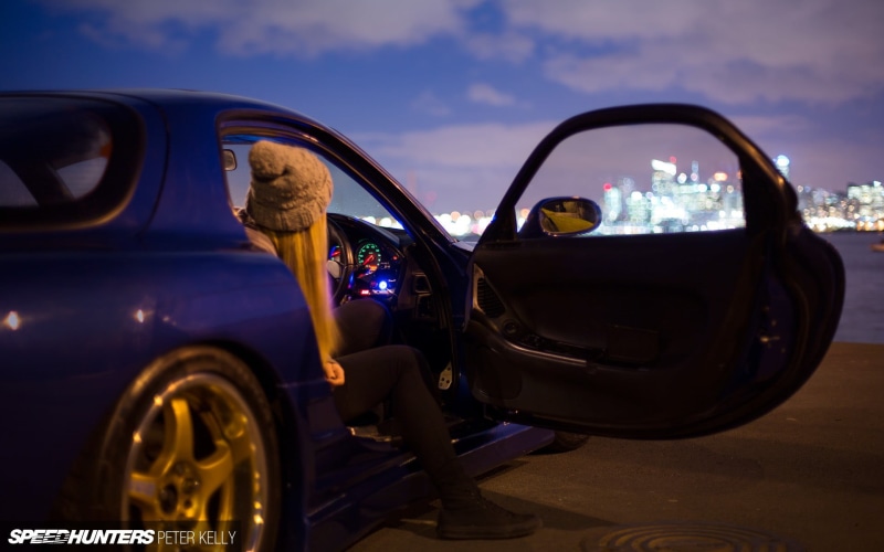 women, vehicle, land vehicle, 1080P, Speedhunters, travel, men, tuning, mode of transportation, reflection, driving, blue, sitting, full length, coupe