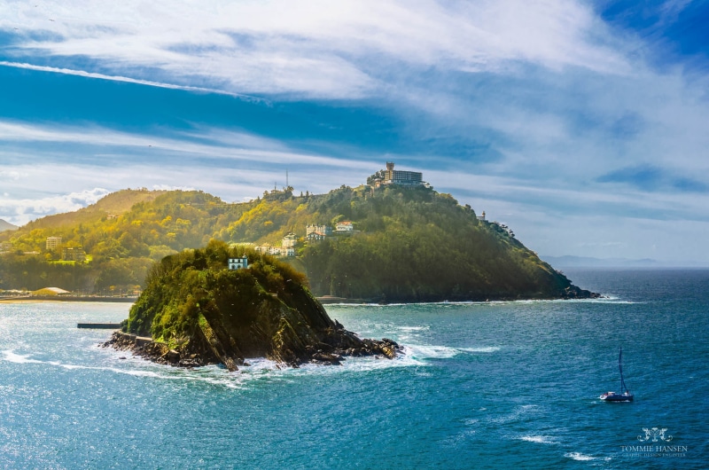 rock - Object, landscape, daytime, Sony  Nex, San Sebastian, NEX 6, Hill  Mountain, coastline, boat, Ocean, Spain, near, Beach, nature, lonely house, cliff