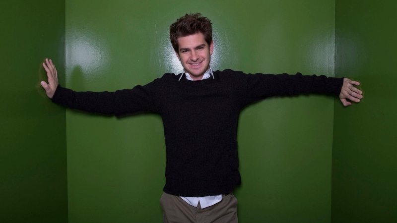 green background, casual Clothing, happiness, andrew garfield, one Man Only, positive Emotion, young Adult, 1080P, men, portrait, gesturing, celebrity