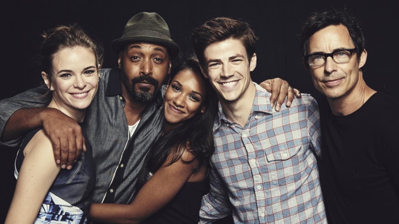 fun, togetherness, Joe West, group of people, portrait, Caitlin Snow, indoors, casual clothing, young men, 1080P, nightlife, fashion, Harrison Wells, enjoyment