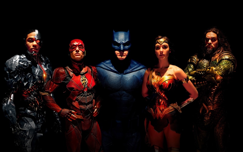 standing, Wonder Woman, people, Jason Momoa, Ezra Miller, Bruce Wayne, front view, Diana Prince, night, Ray Fisher, Justice League, celebration, comic