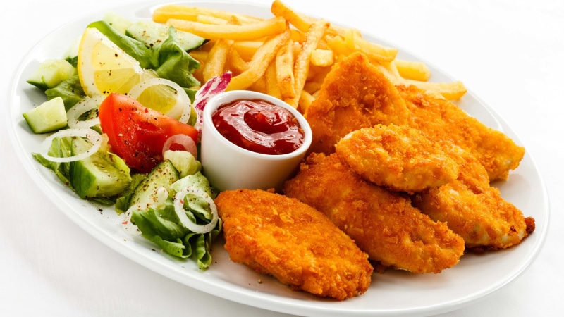 tray, sauce, salad, plate, fruit, lettuce, fillet, chicken meat, lunch, appetizer, French fries, fries, 4K, ketchup, snack, chicken, ready-to-eat, unhealthy eating