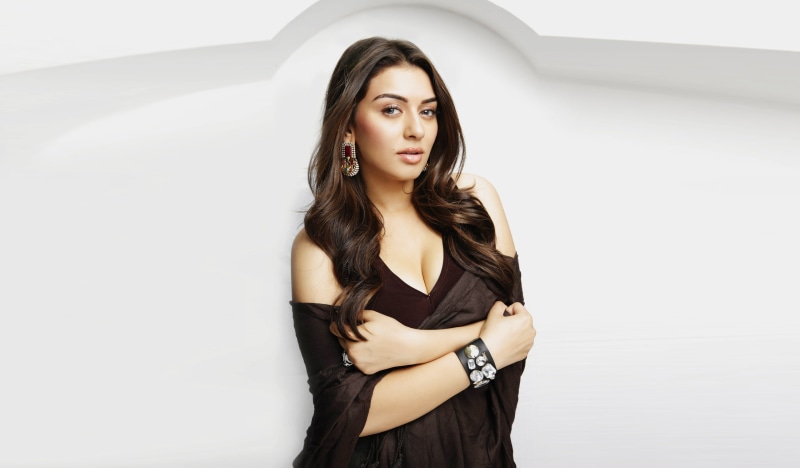 cold, Tamil, Actress, 2K, HD, top, shoulder, woman, Telugu, black, Hansika Motwani
