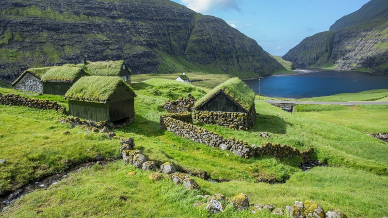 wilderness, rural area, faroe islands, turf houses, house, turf house, saksun, vegetation, 4K, countryside, duvugaroar, farm, hill station, lake, landscape