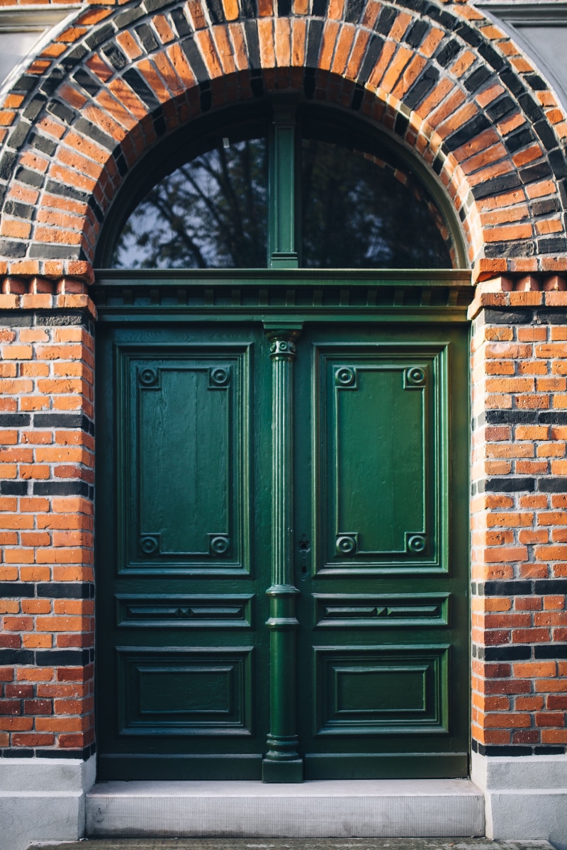 old-fashioned, brick wall, building Exterior, built Structure, arched, entrance, city, door, house, cultures, day, green color, town, closed, Old, brick