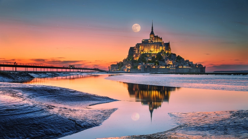 World Heritage Site, LeMontSTMichel, landscape, bridge, river, sunset, monastery, Mont Saint-Michel, church, Moon, France, nature, 1080P, architecture