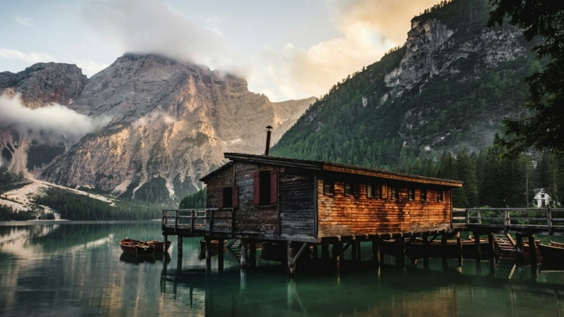 log cabin, lake prags, boat, lake, italy, mountain village, nature, lake braies, dolomites, bungalow, europe, prags, landscape, dolomite mountains, mountain