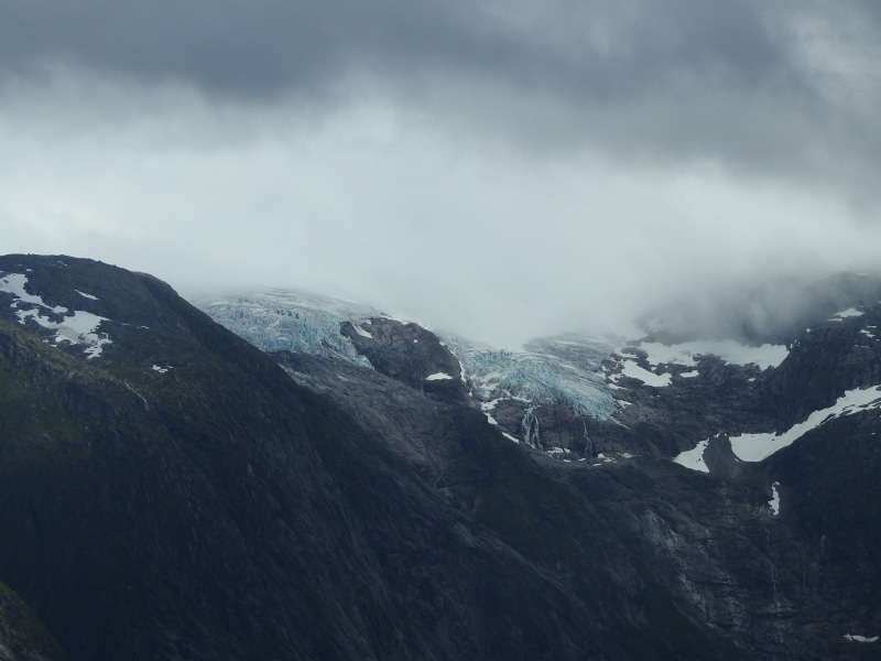 environment, landscape, snowcapped, capped, tranquility, snowcapped mountain, cold temperature, 4K, biggest, non-urban scene, gray, cloud - sky, lundebreen
