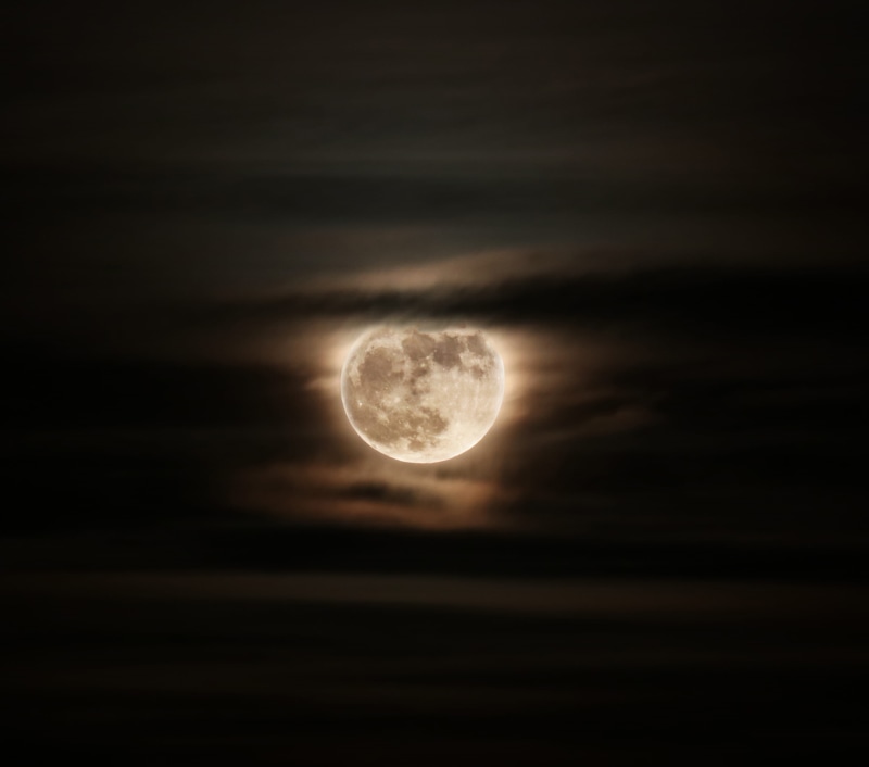 nighttime, outdoors, scenics - nature, dark, space, astro, shadow, planetary moon, shape, tranquility, cloudy, cloud, sky, pearl, 2K, circle, shine, eclipse