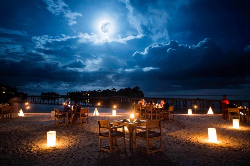 tropical, candlelight, brown, chair, view, moonlit, two, 1080P, wooden, romance, resort, romantic, table, hotel, ocean, setting, beach, sand, island, dine