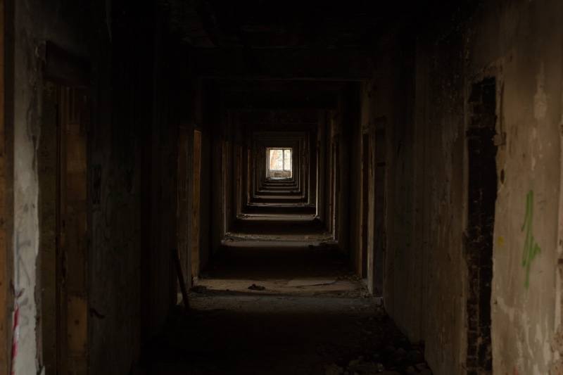 architecture, direction, home, travel destinations, diminishing perspective, day, decay, the way forward, run-down, the past, house, hallway, 2K, abandoned