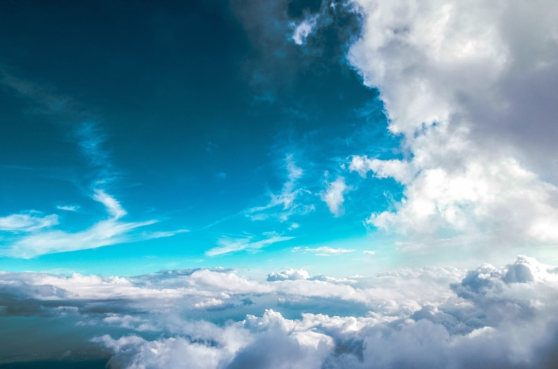 dramatic sky, beauty in nature, backgrounds, textured effect, sunlight, 4K, nature, climate, no people, freedom, above, bright, outdoors, moody sky, sky