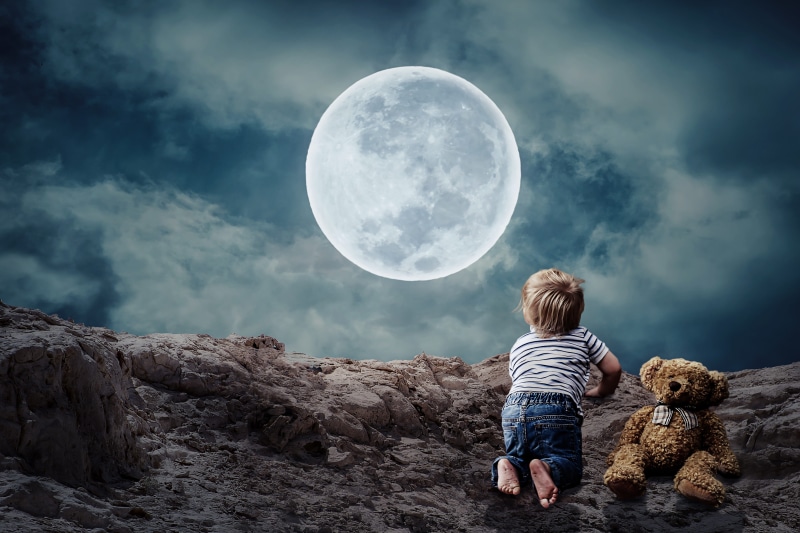 crawl, 5K, night, rock, little boy, small child, abyss, contemplation, males, full moon, sky, cloud - sky, full length, men, bear, hair, rock - object