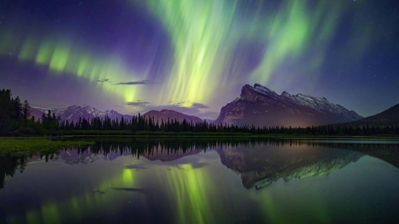 aurora borealis, north america, reflection, 1080P, atmosphere, northern lights, mt. rundle, alberta, mount scenery, phenomenon, national park, vermilion lakes