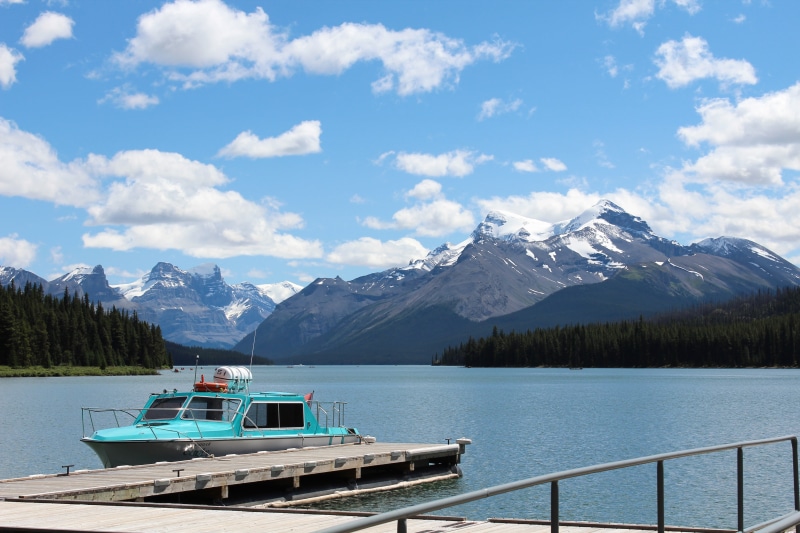 maligne lake, national, mountain, hiking, scenery, landmark, passenger craft, alberta, 5K, jasper, nature, boat, canoe, natural, lake, rocky, pyramid
