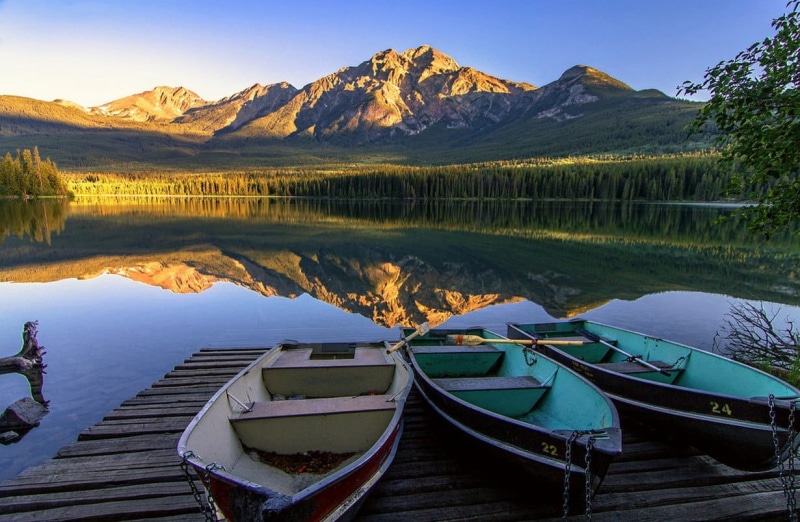 landscape, idyllic, sunlight, photography, mode of transportation, morning, boat, mountain, outdoors, 480P, transportation, day, tranquil scene, Canada