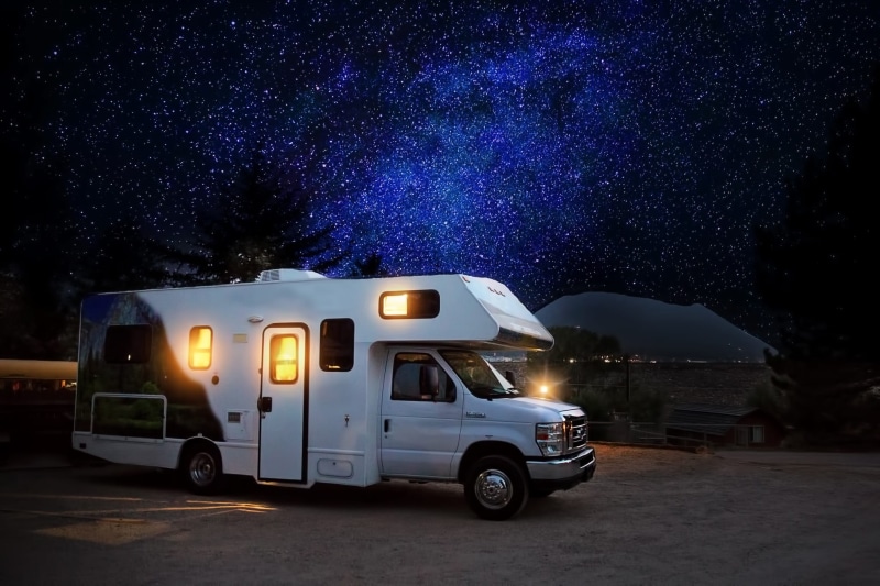 caravaning, road, 1080P, night, dusk, lighting equipment, camping, transportation, mode of transportation, holiday, outdoors, blue, vacation, plant, stationary