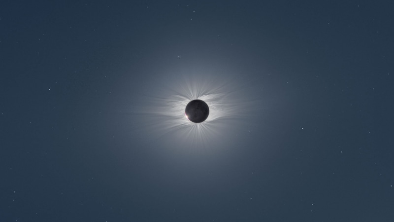 luminosity, back lit, space, no people, outdoors, 1080P, eclipse , beauty in nature, sun, astronomy, white color, sky, sunlight, blue, science, nature