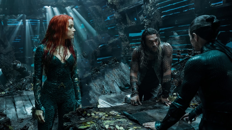 standing, Justice League, men, hairstyle, adult, women, real people, indoors, built structure, lifestyles, people, young women, dceu, Jason Momoa, casual clothing